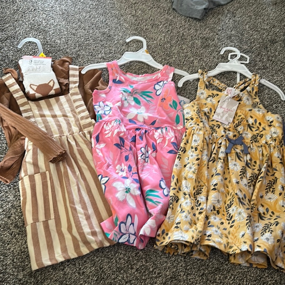 3 Set girls 3T dresses